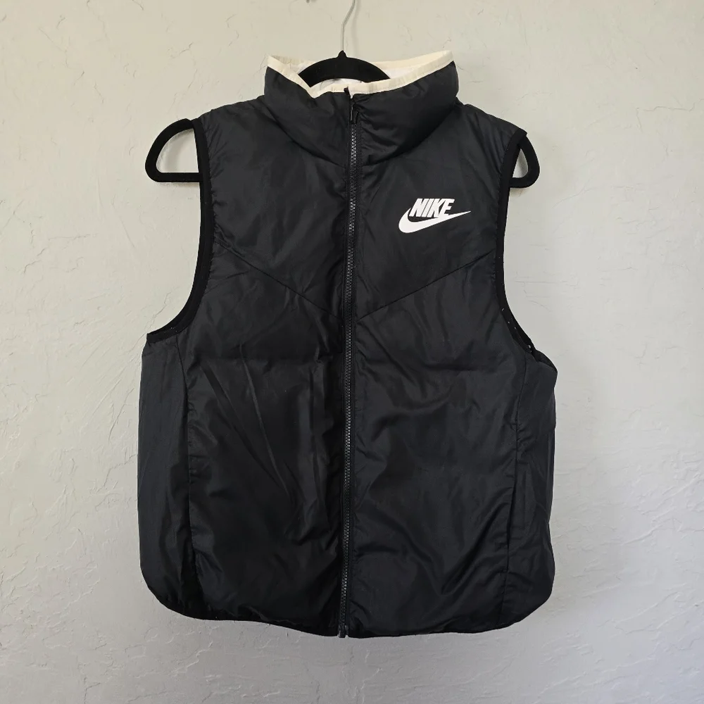 Nike sportswear two tone reversible black and white vest Medium